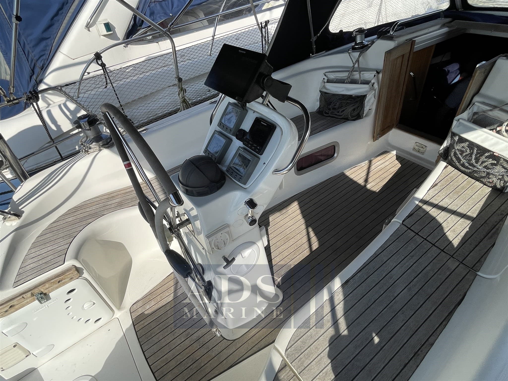 Bavaria Bavaria Cruiser 36 - Interior View Bavaria Bavaria Cruiser 36 - Interior View