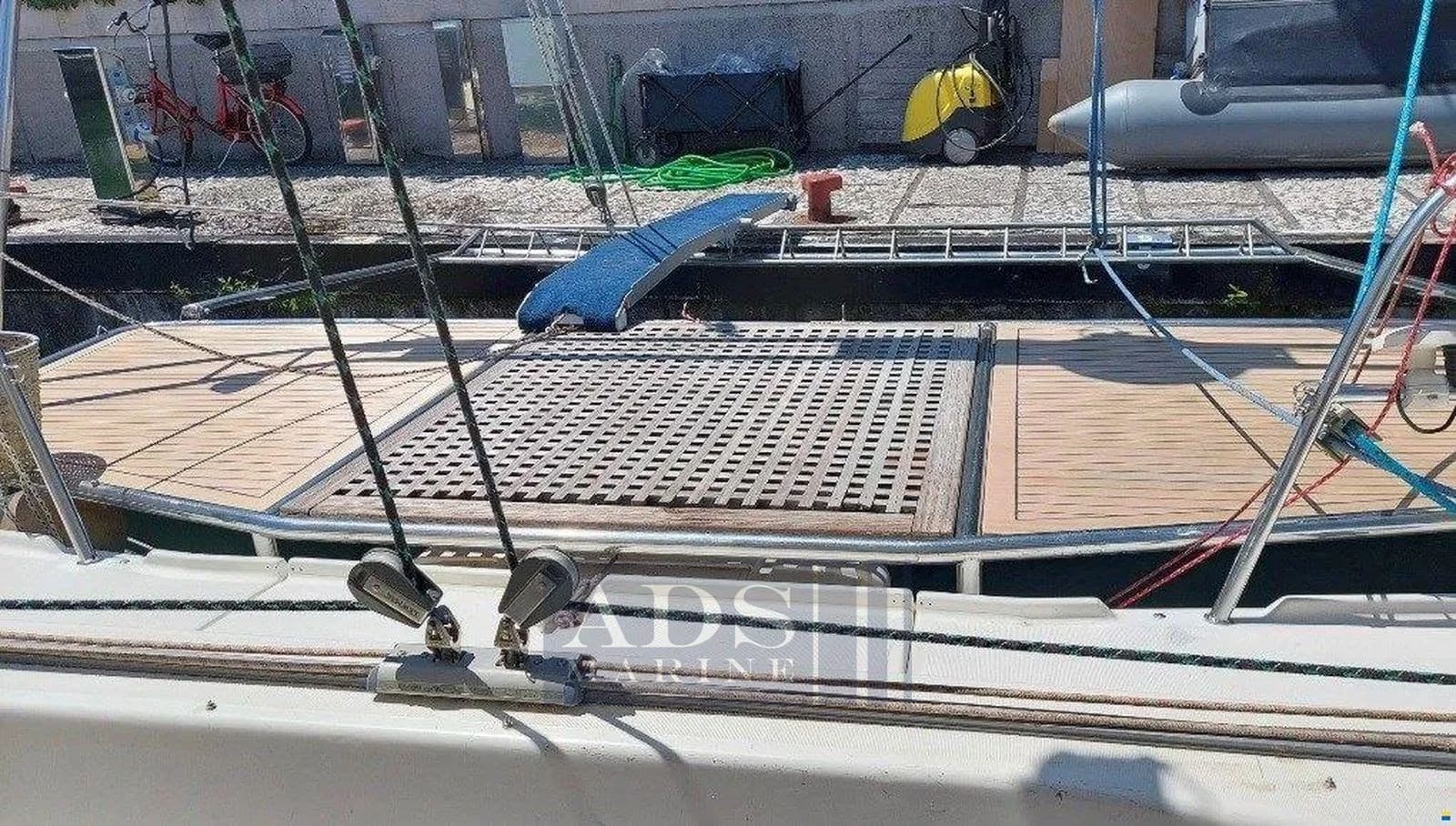 Nautitech 395 - Deck View Nautitech 395 - Deck View