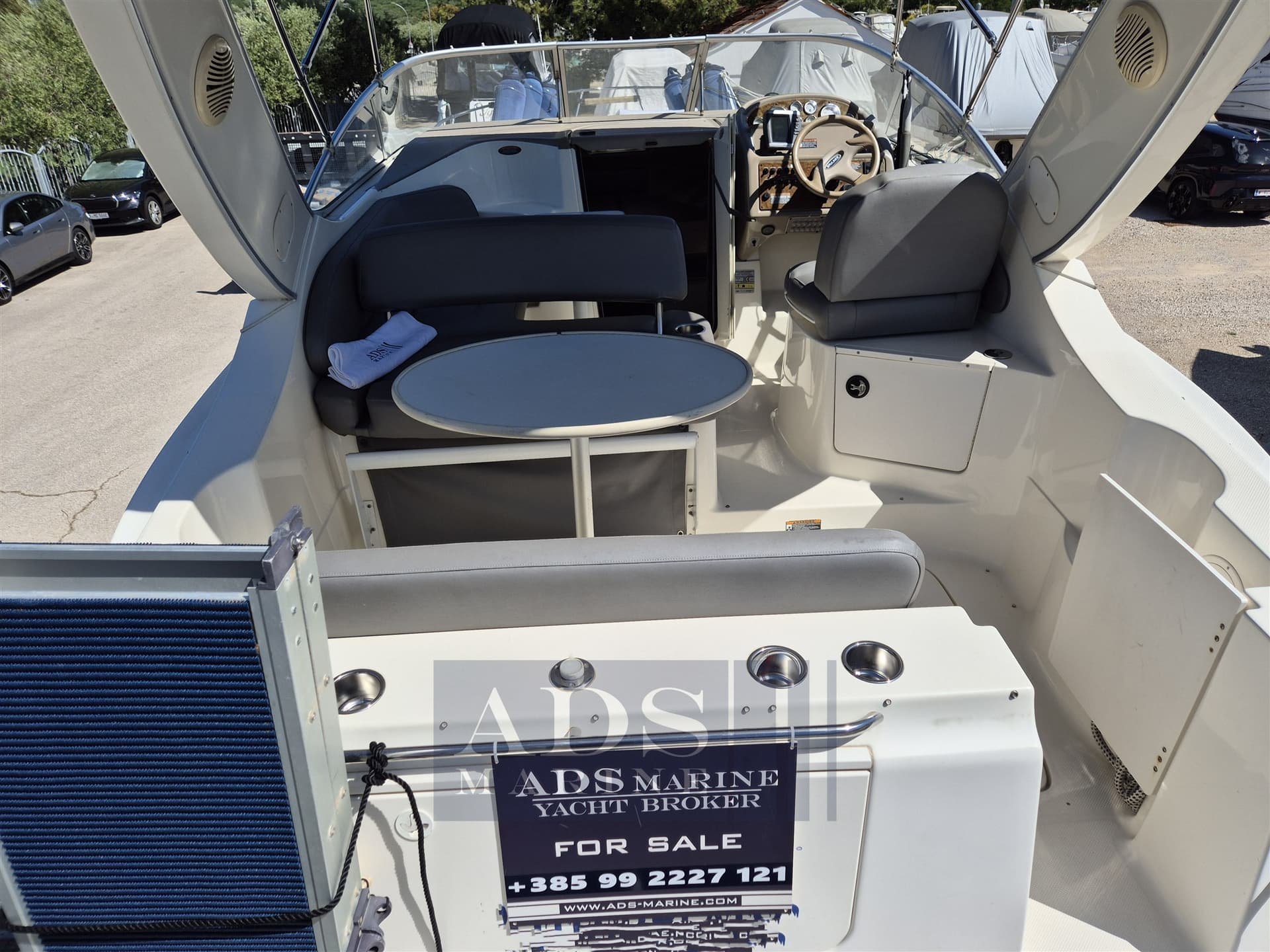 Bayliner 285 Cruiser usato - foto hero 7