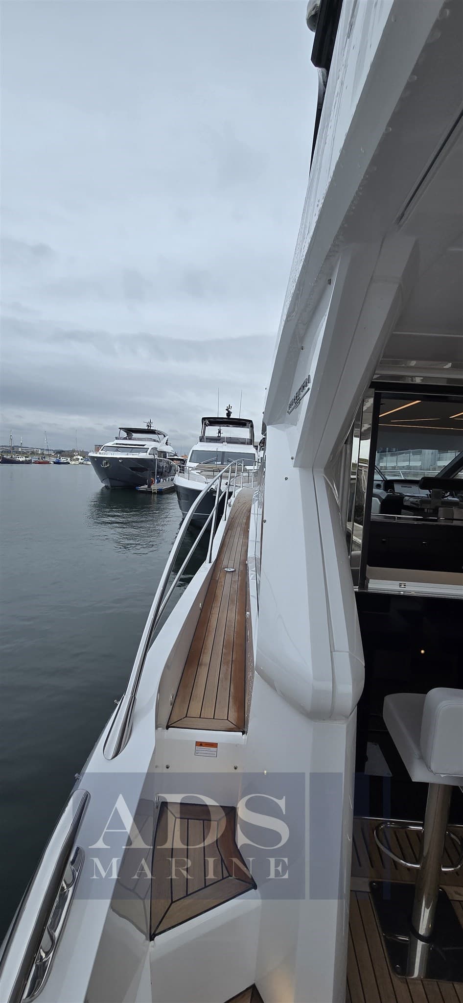 Sunseeker Manhattan 55 - Deck View Sunseeker Manhattan 55 - Deck View