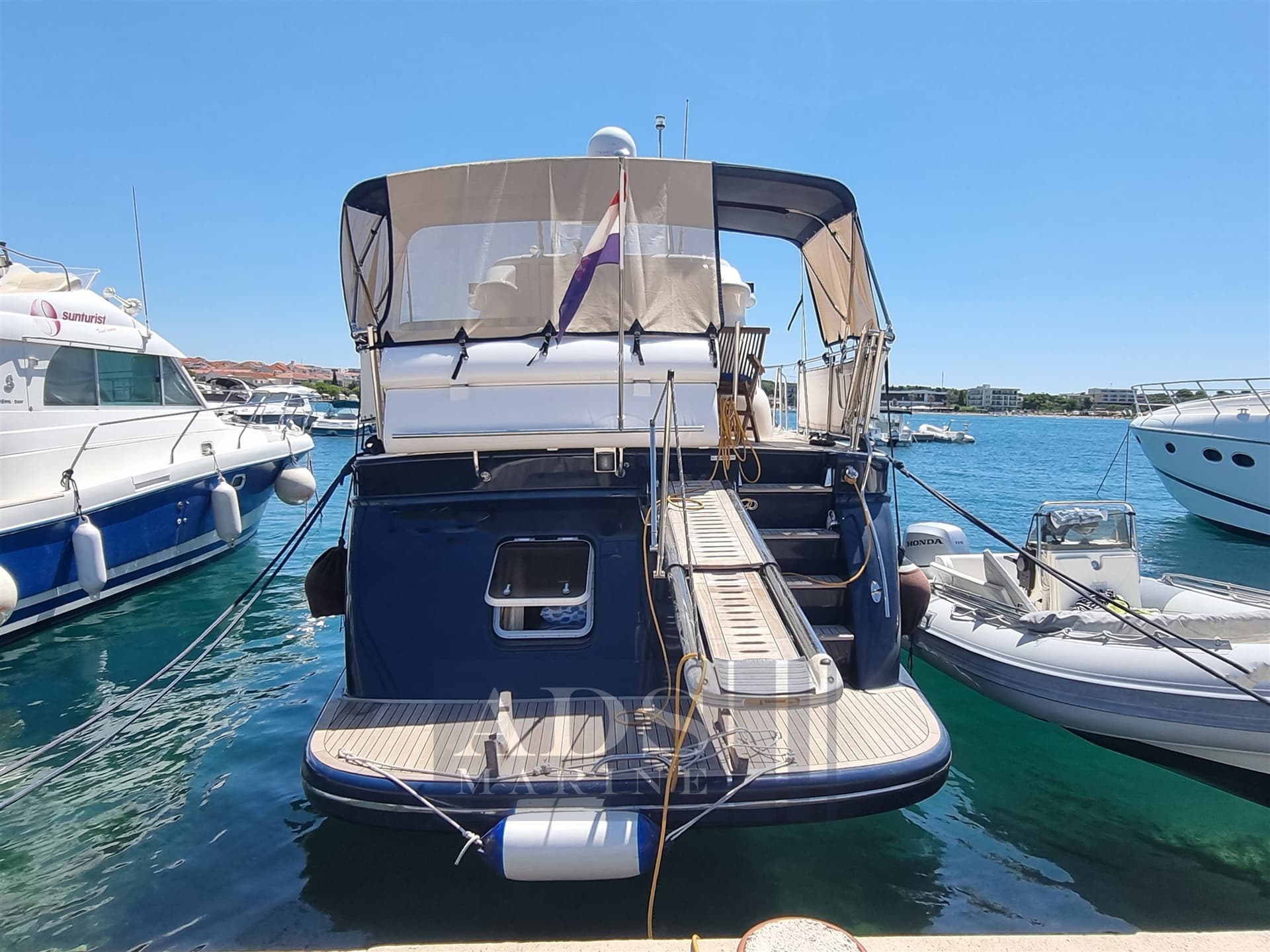 Elling E4 - Detail View 1 Elling E4 - Detail View 1