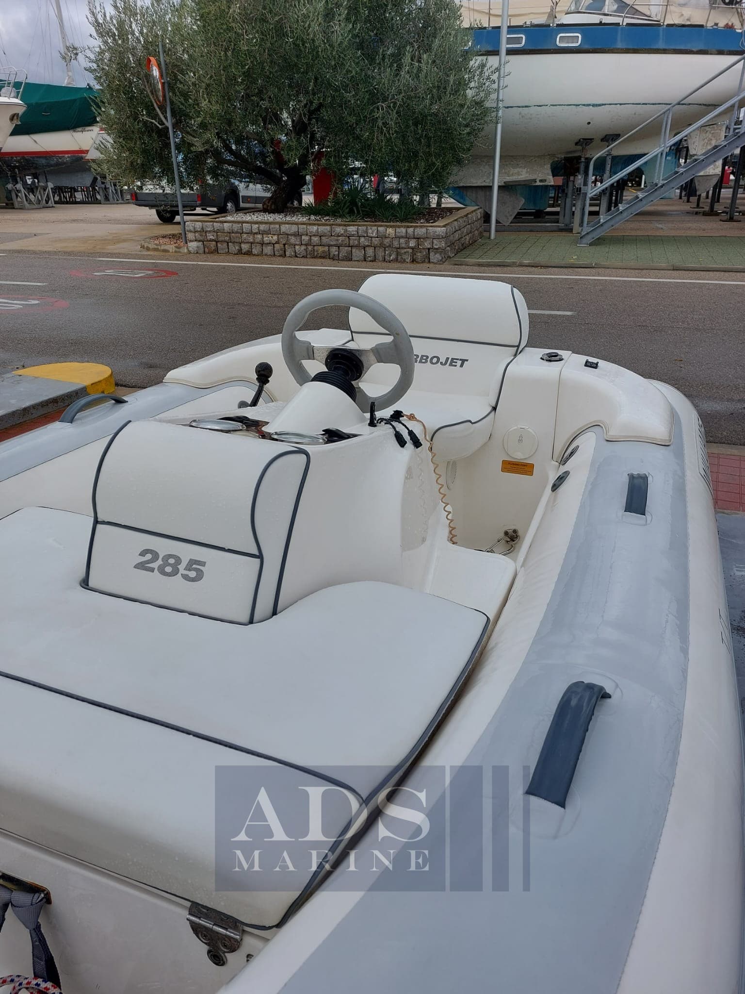 Williams Turbojet 285 - Interior View Williams Turbojet 285 - Interior View