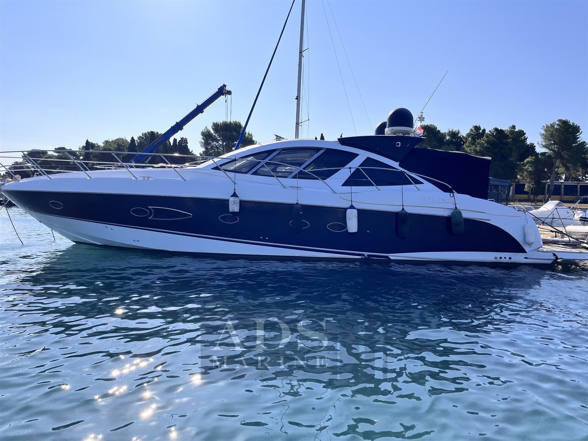 Atlantis Atlantis 50 - Detail View 1 Atlantis Atlantis 50 - Detail View 1