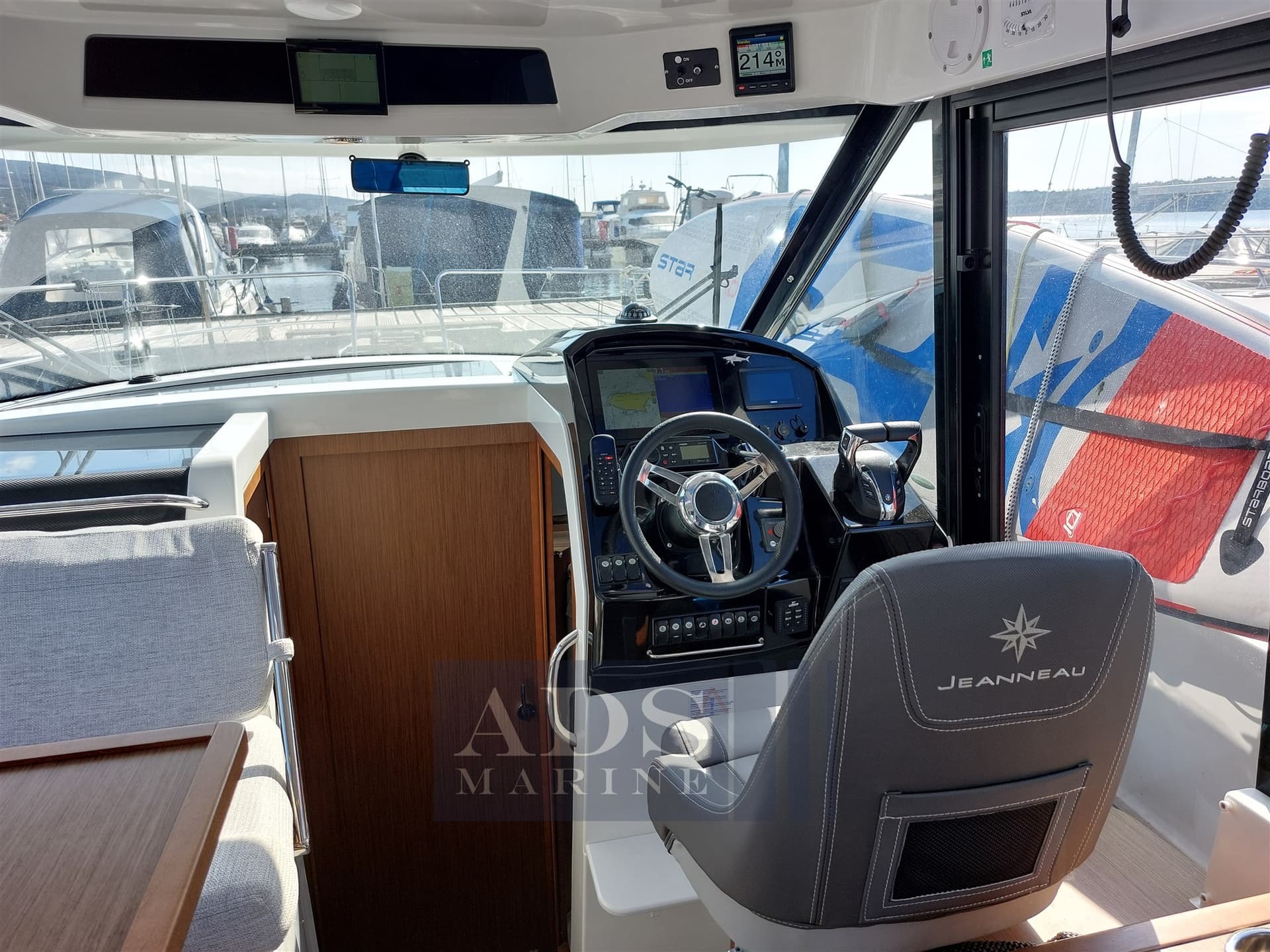 Jeanneau Merry Fisher 895 usato - foto hero 10