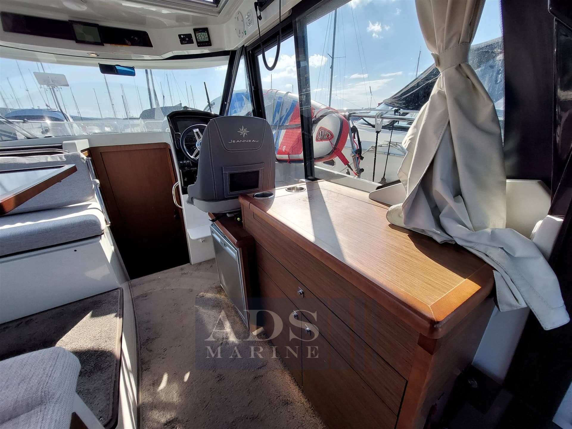 Jeanneau Merry Fisher 895 usato - foto hero 8