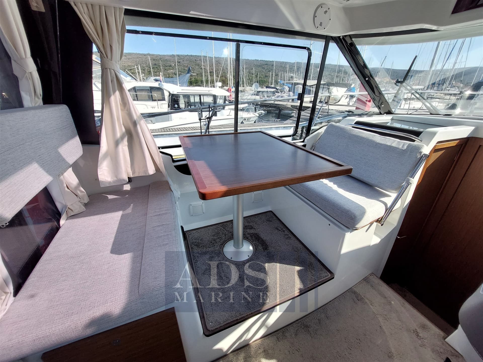 Jeanneau Merry Fisher 895 usato - foto hero 7