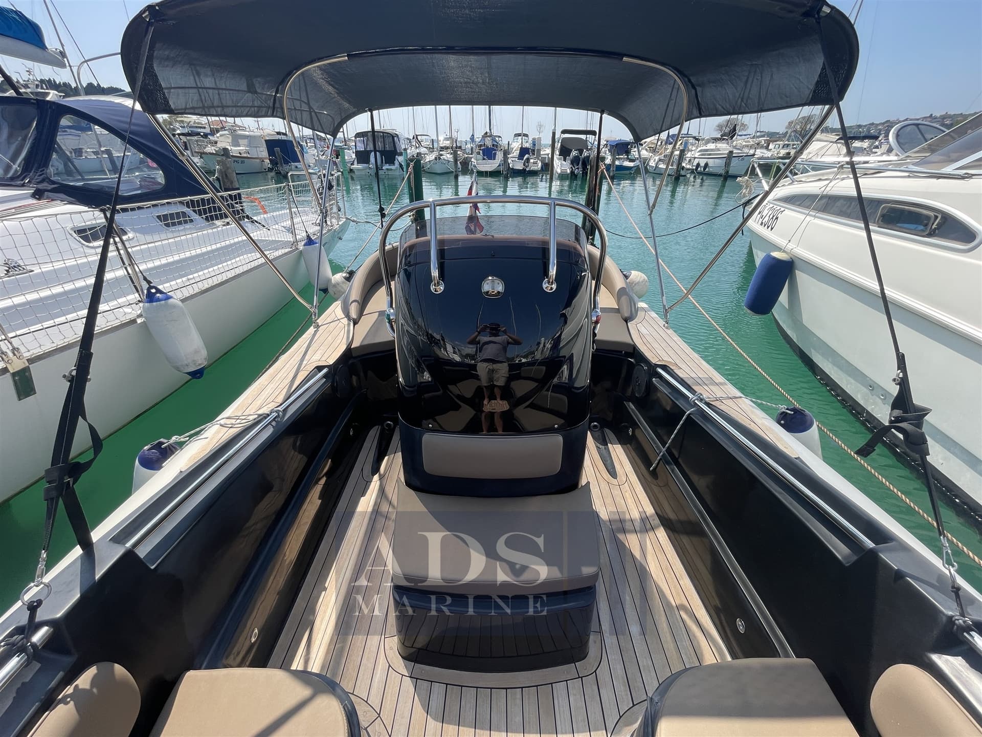 Scanner 710 - Deck View Scanner 710 - Deck View