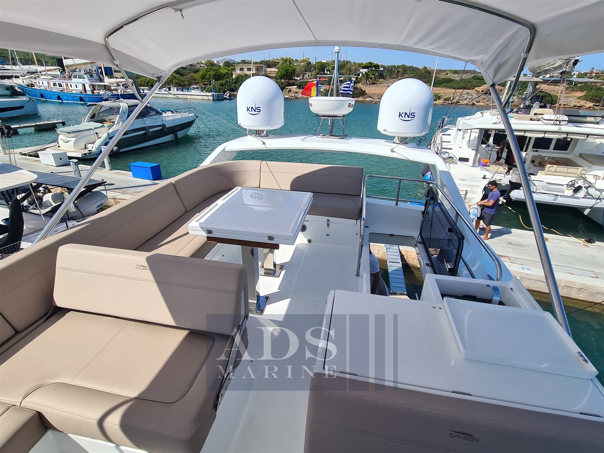 Galeon 500 Fly - Deck View Galeon 500 Fly - Deck View