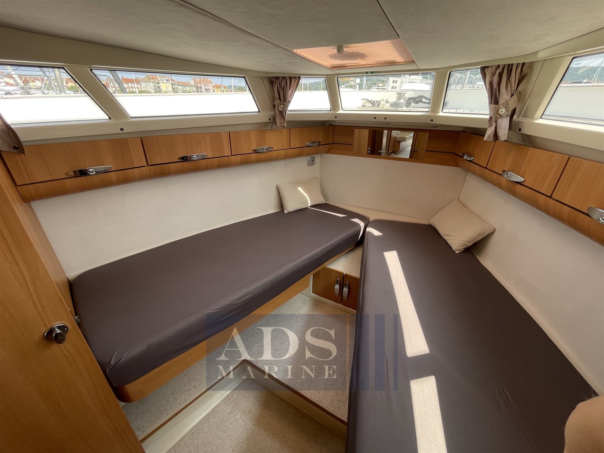 Greenline 33 - Volvo Penta D3-220 gebraucht - Hauptbild 20