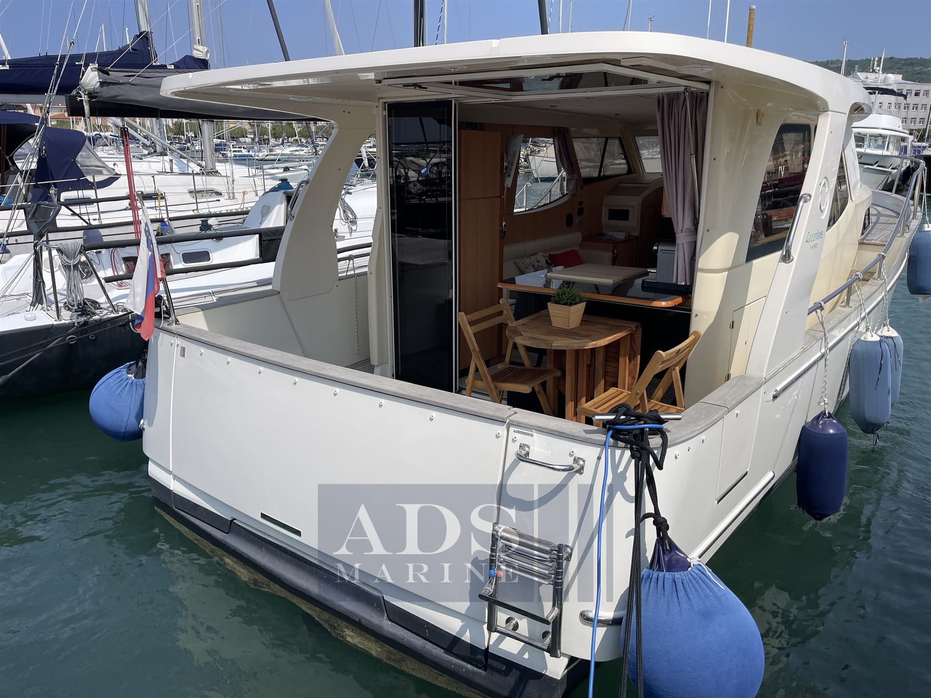 Greenline 33 - Interior View Greenline 33 - Interior View