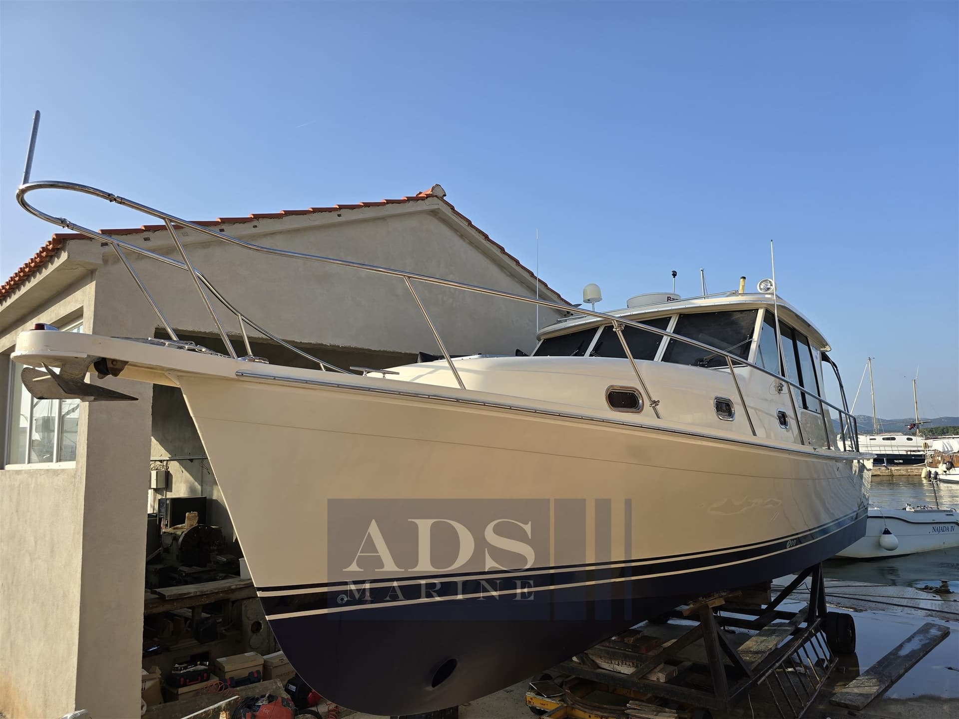 Mainship Mainship 34 - Detail View 1 Mainship Mainship 34 - Detail View 1