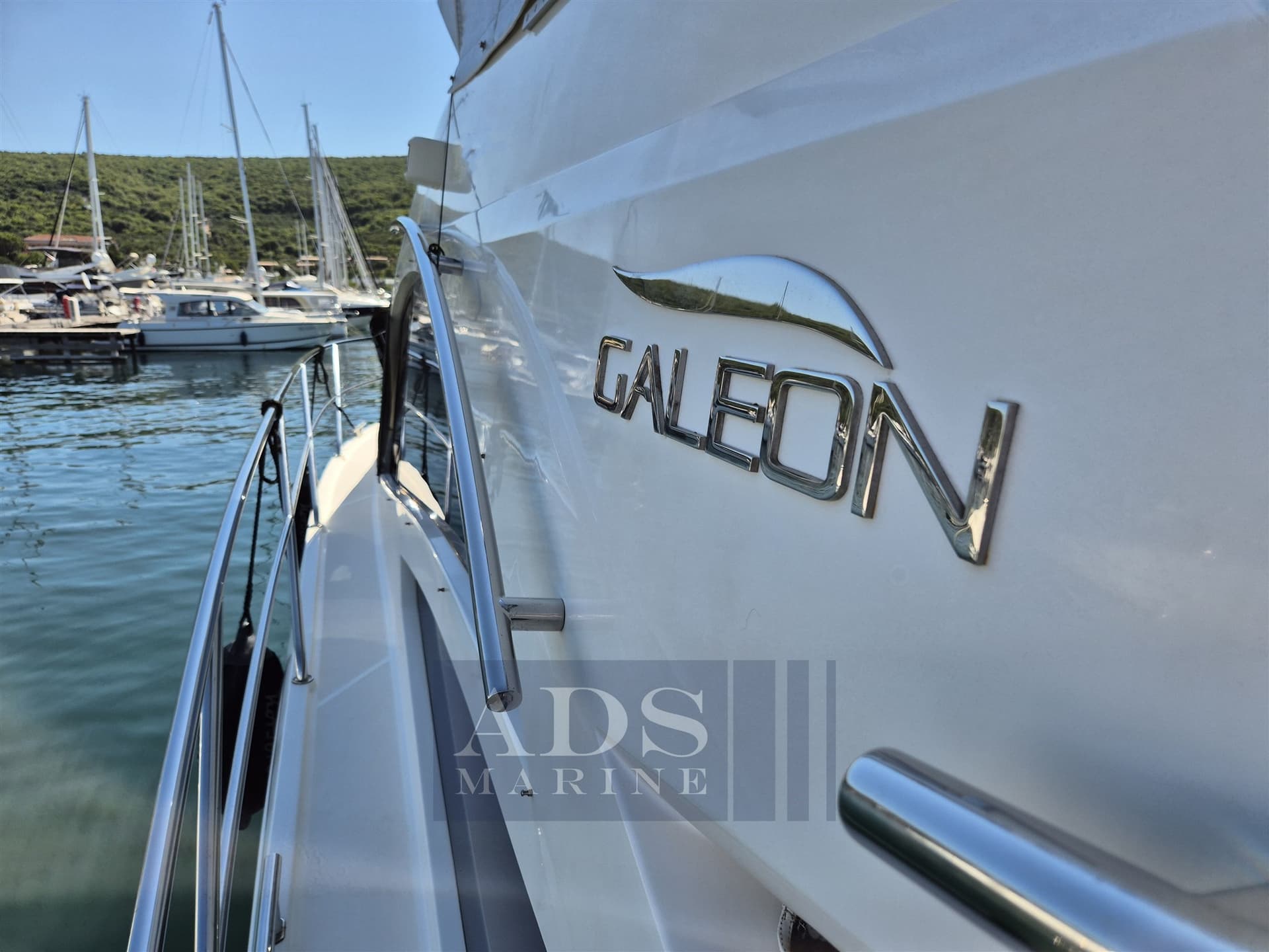 Galeon 440 Fly - Deck View Galeon 440 Fly - Deck View