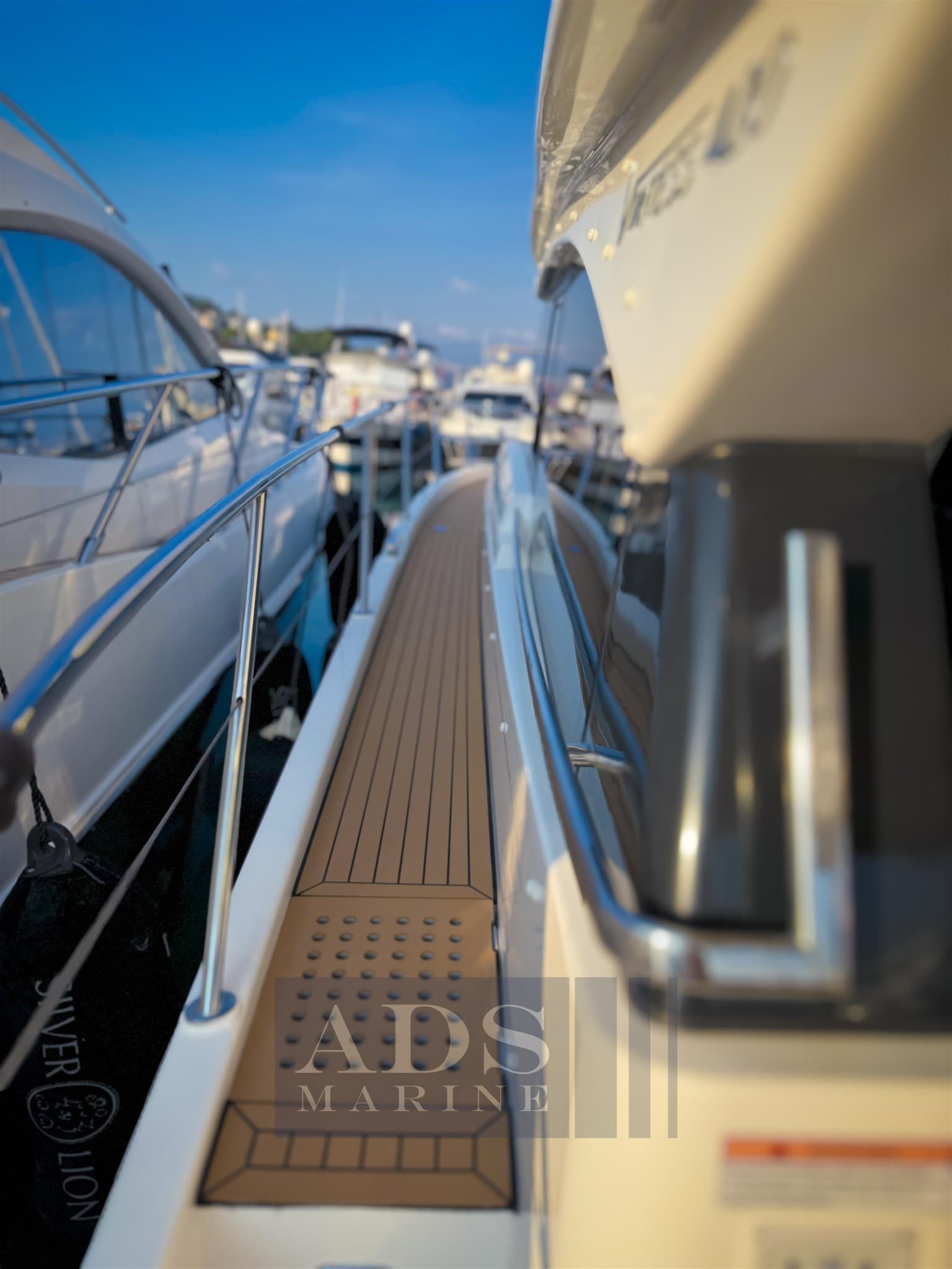 Bavaria Virtess 420 Fly - Deck View Bavaria Virtess 420 Fly - Deck View