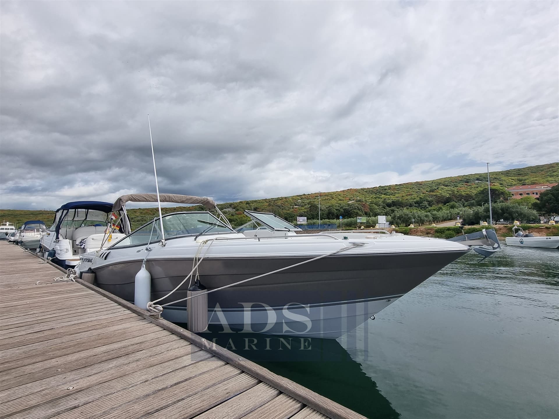 Four Winns Horizon 280 - Detail View 1 Four Winns Horizon 280 - Detail View 1