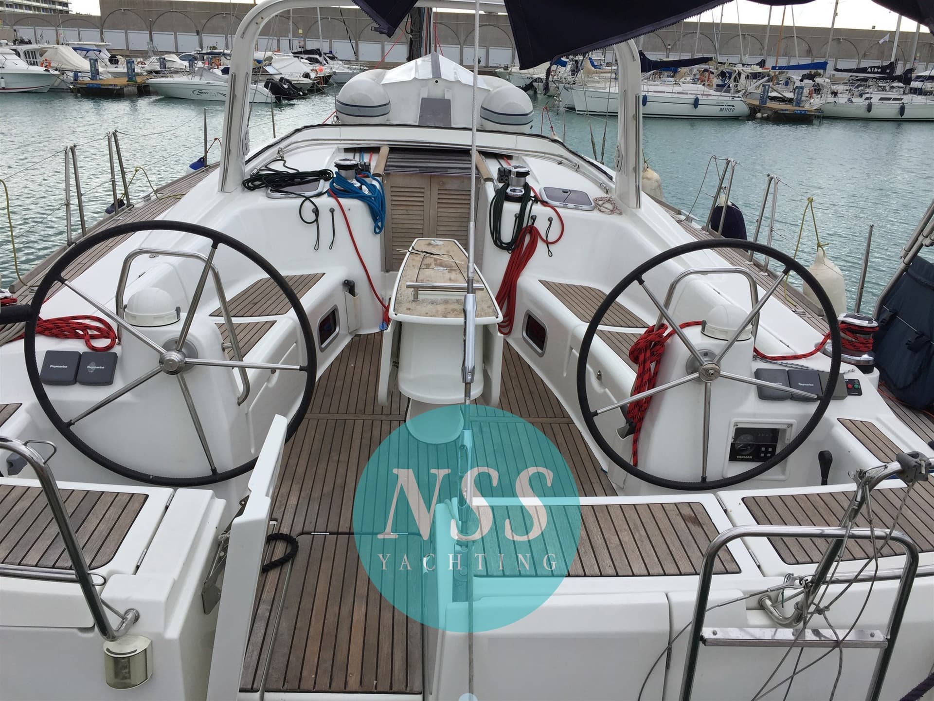 Beneteau Oceanis 50 - Interior View Beneteau Oceanis 50 - Interior View