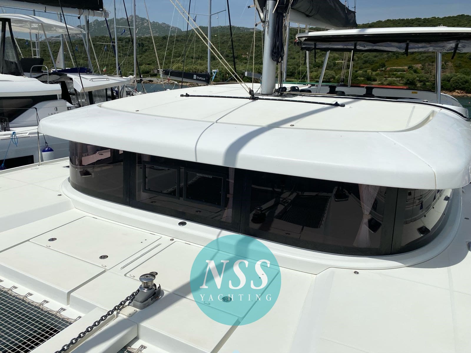 Lagoon 42 - Deck View Lagoon 42 - Deck View