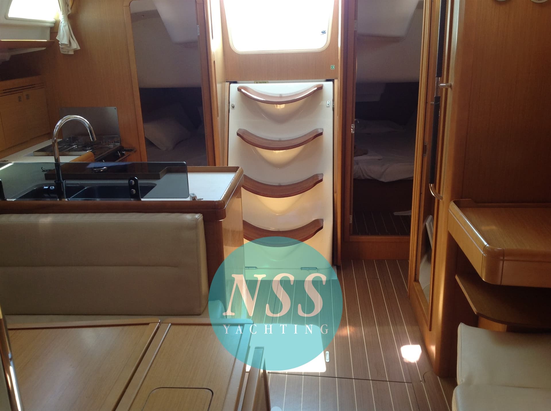 Jeanneau SUN ODYSSEY 42i usato - foto hero 9
