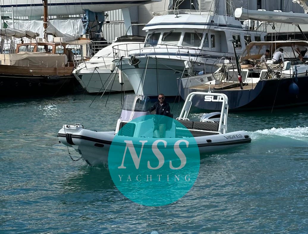 Highfield Sport 760 Highfield - Deck View Highfield Sport 760 Highfield - Deck View