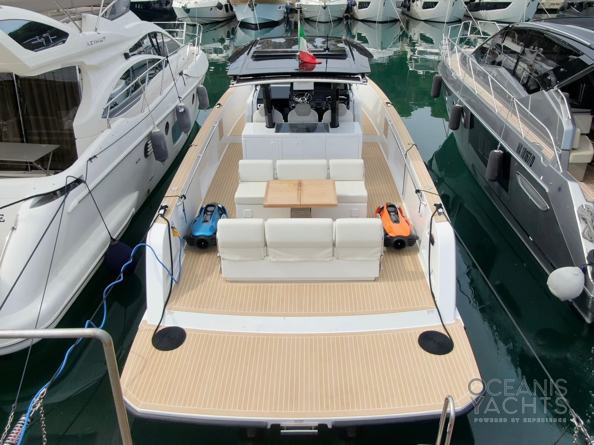 Pardo Yachts Pardo 38 - Interior View Pardo Yachts Pardo 38 - Interior View