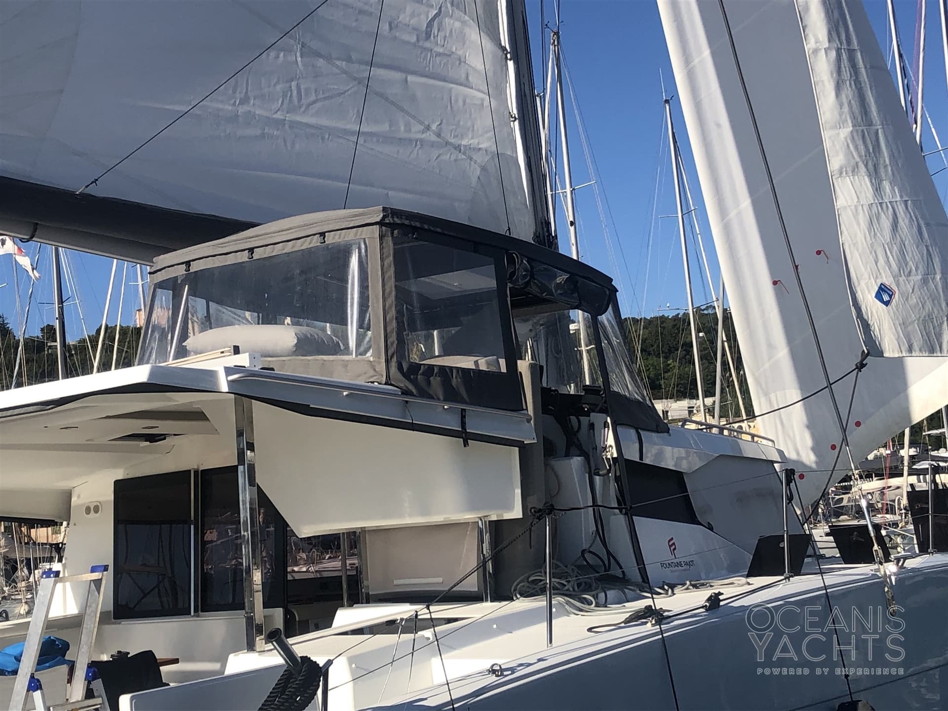 Fountaine Pajot Isla 40 - Detail View 1 Fountaine Pajot Isla 40 - Detail View 1