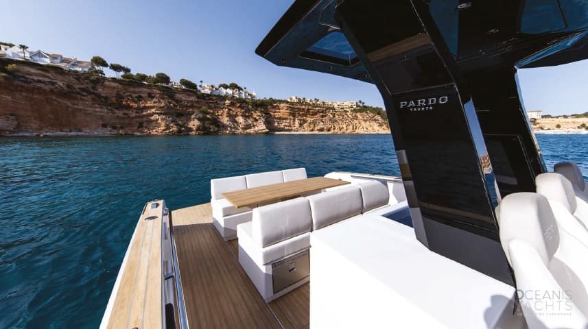 Pardo Yachts Walkaround 38 - Interior View Pardo Yachts Walkaround 38 - Interior View