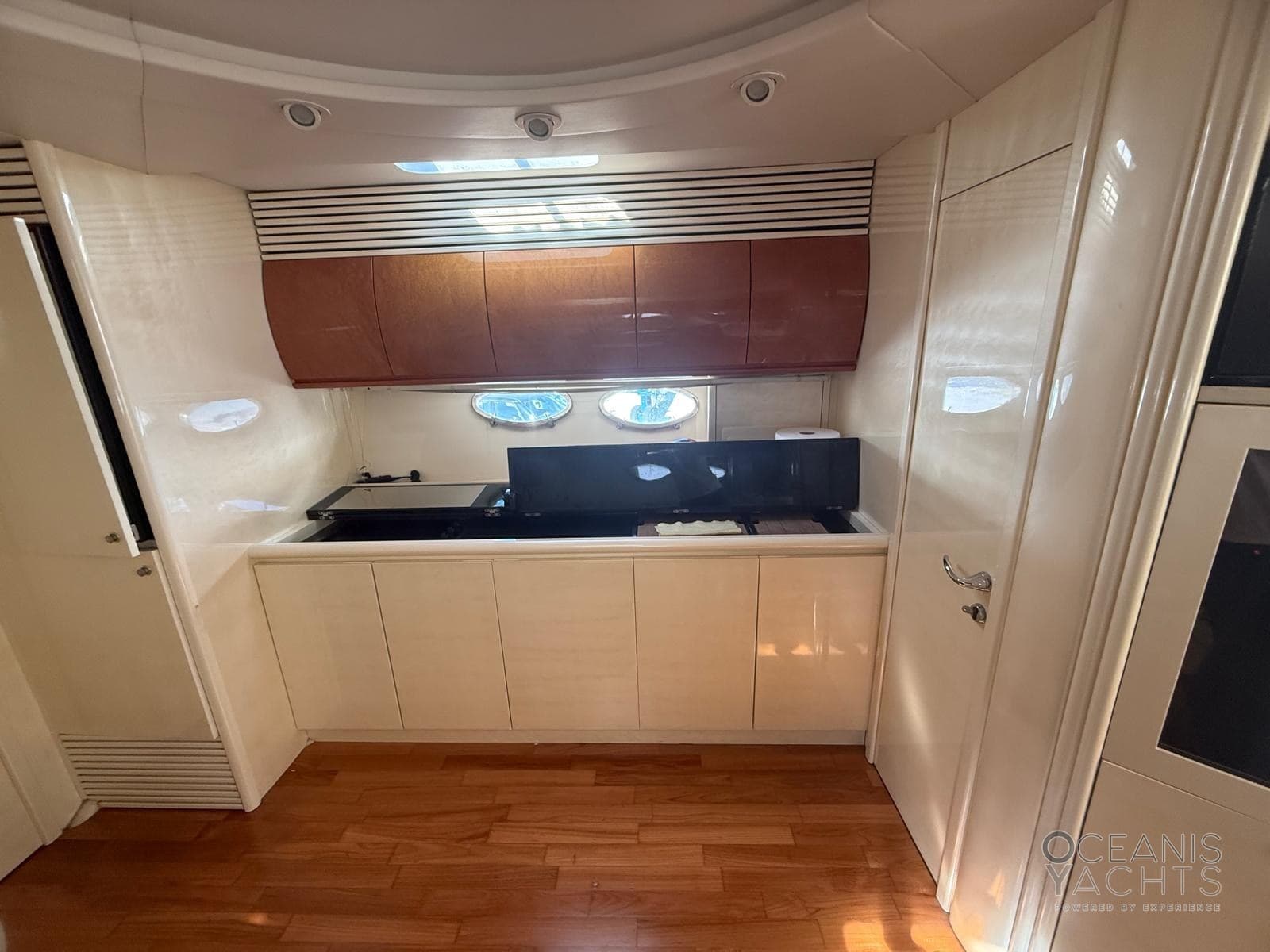 Pershing Pershing 54' usato - foto hero 13
