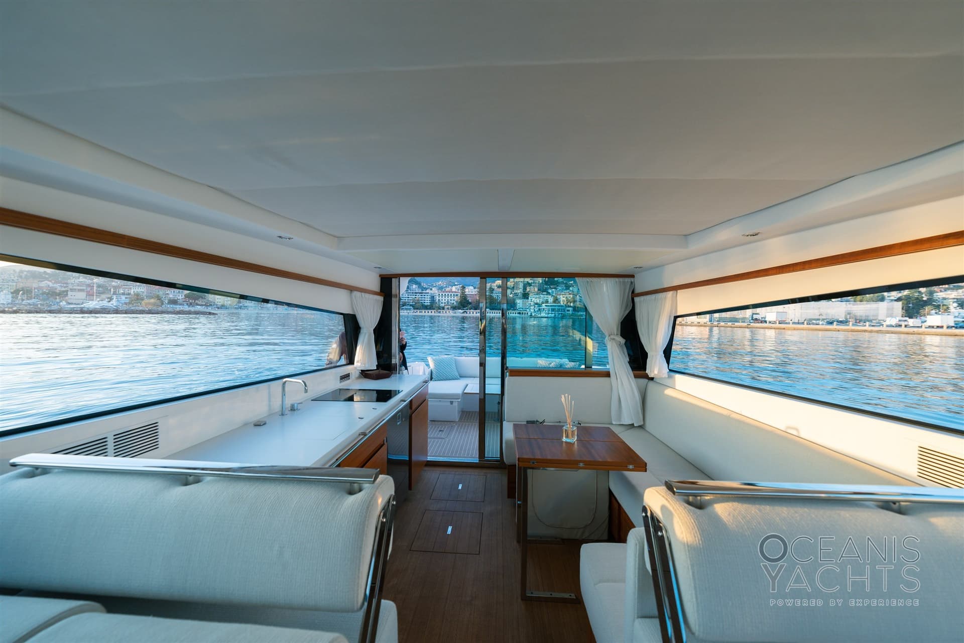 Delta Powerboats 48 Coupé usato - foto hero 17