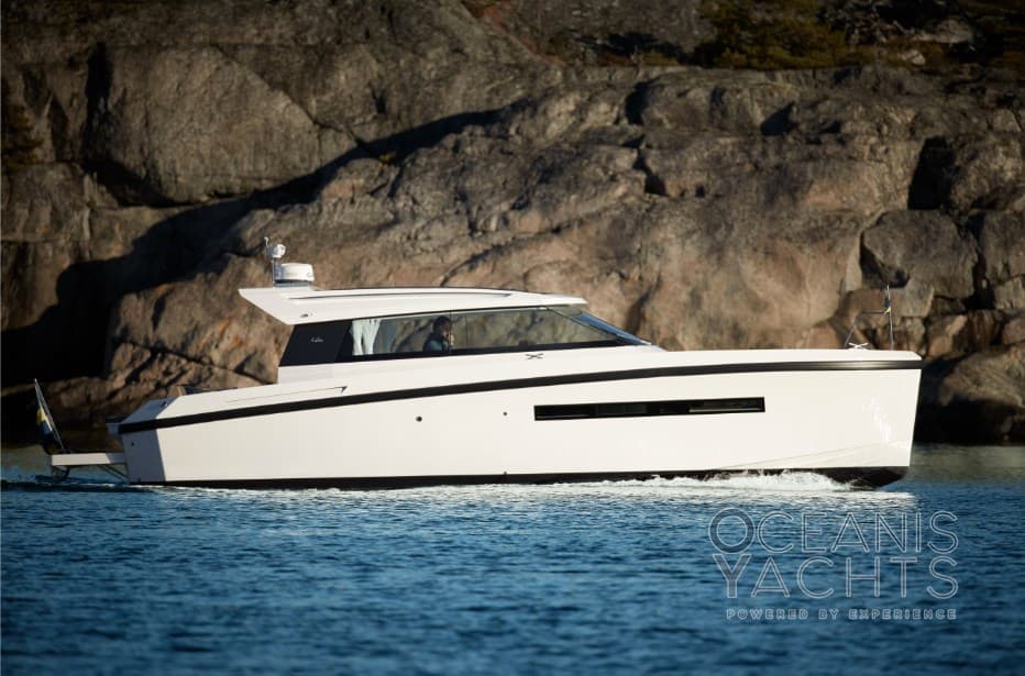 Delta Powerboats 33 Coupé - Main View Delta Powerboats 33 Coupé - Main View