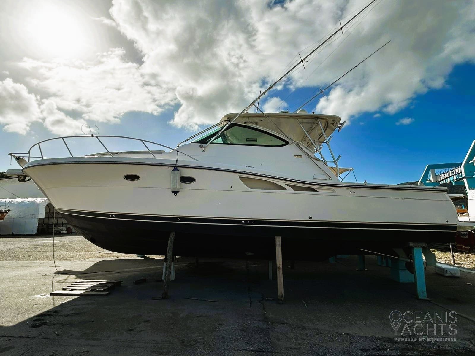 Tiara Yachts 4200 Open - Detail View 1 Tiara Yachts 4200 Open - Detail View 1