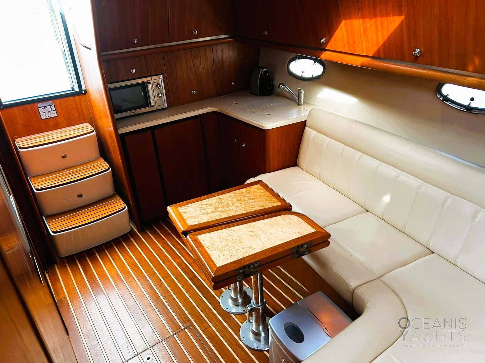 Tiara Yachts 4200 Open usato - foto hero 20