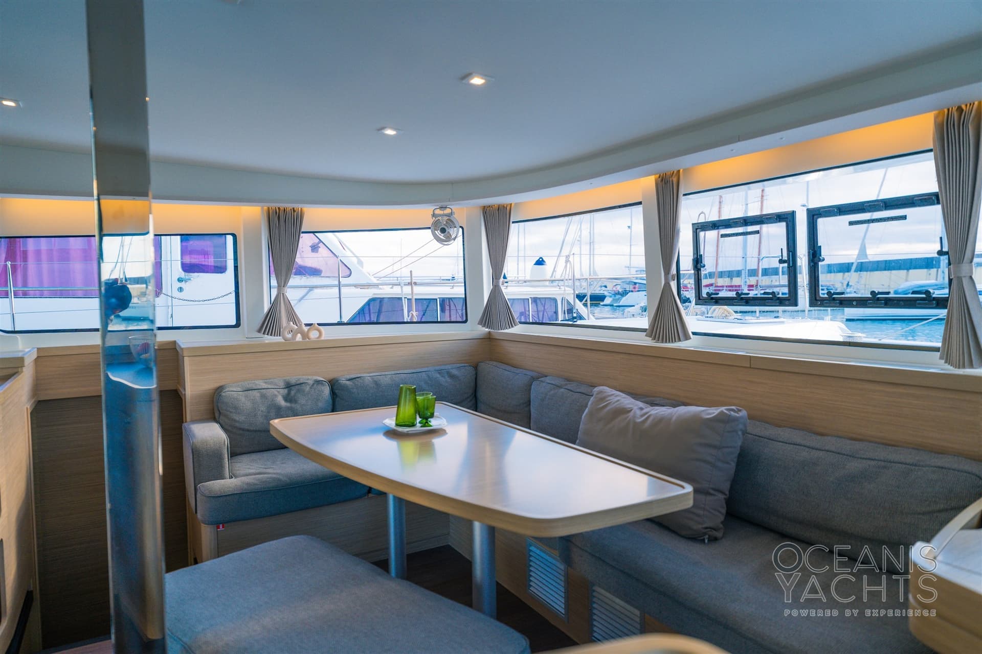 Lagoon 42 d'occasion - image hero 6