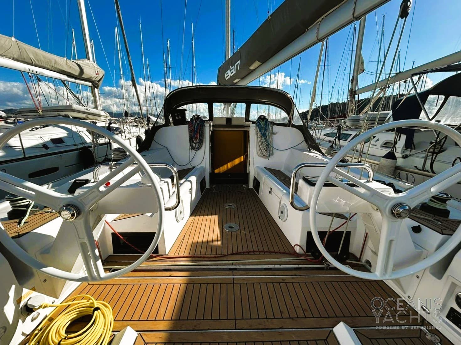 Elan Line Elan E5 - Interior View Elan Line Elan E5 - Interior View