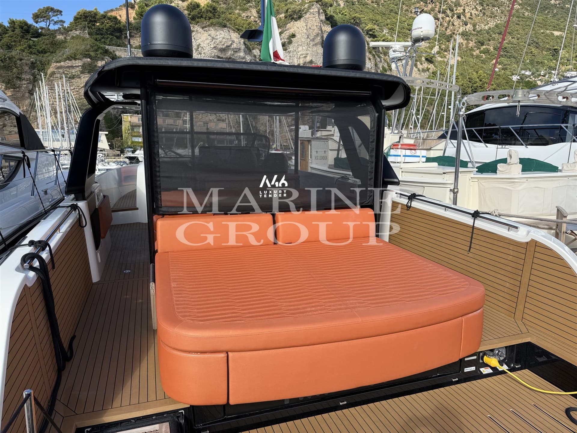 Cranchi A 46 Luxury Tender - Deck View Cranchi A 46 Luxury Tender - Deck View