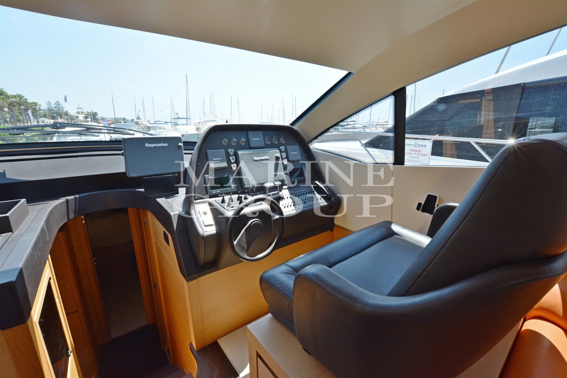 Pershing Pershing 64' usato - foto hero 19