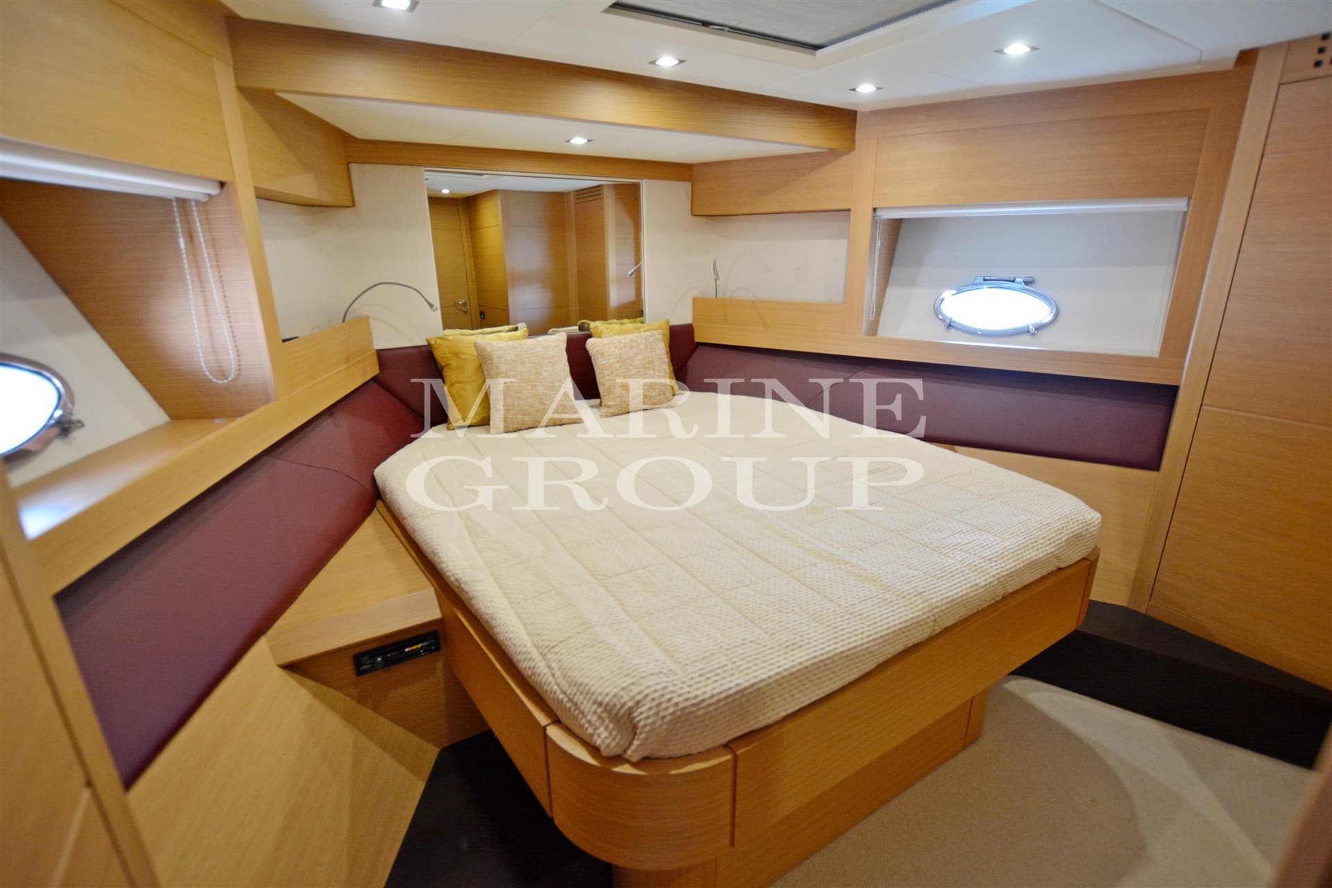 Pershing Pershing 64' usato - foto hero 12