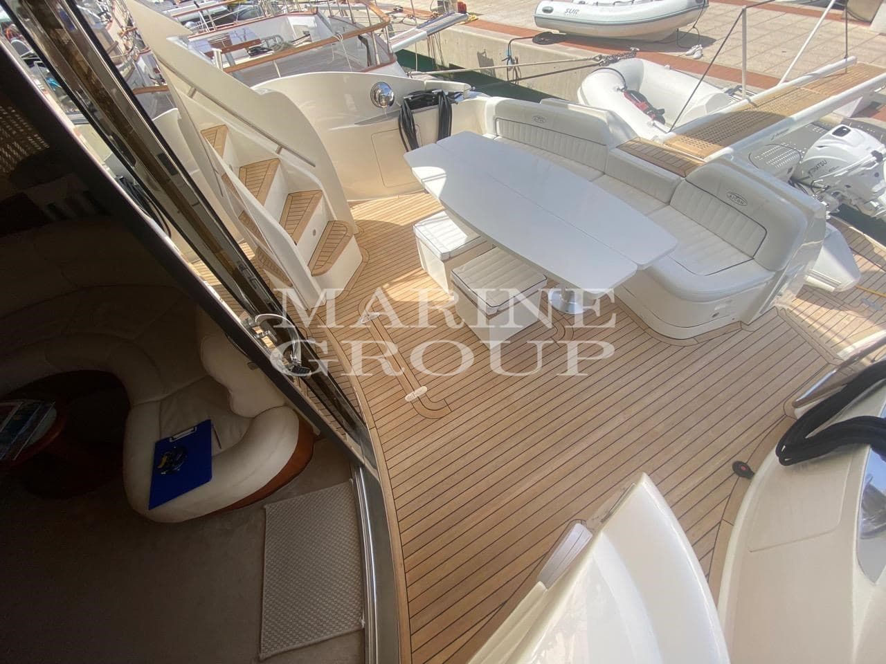 Aicon 56 Fly - Deck View Aicon 56 Fly - Deck View