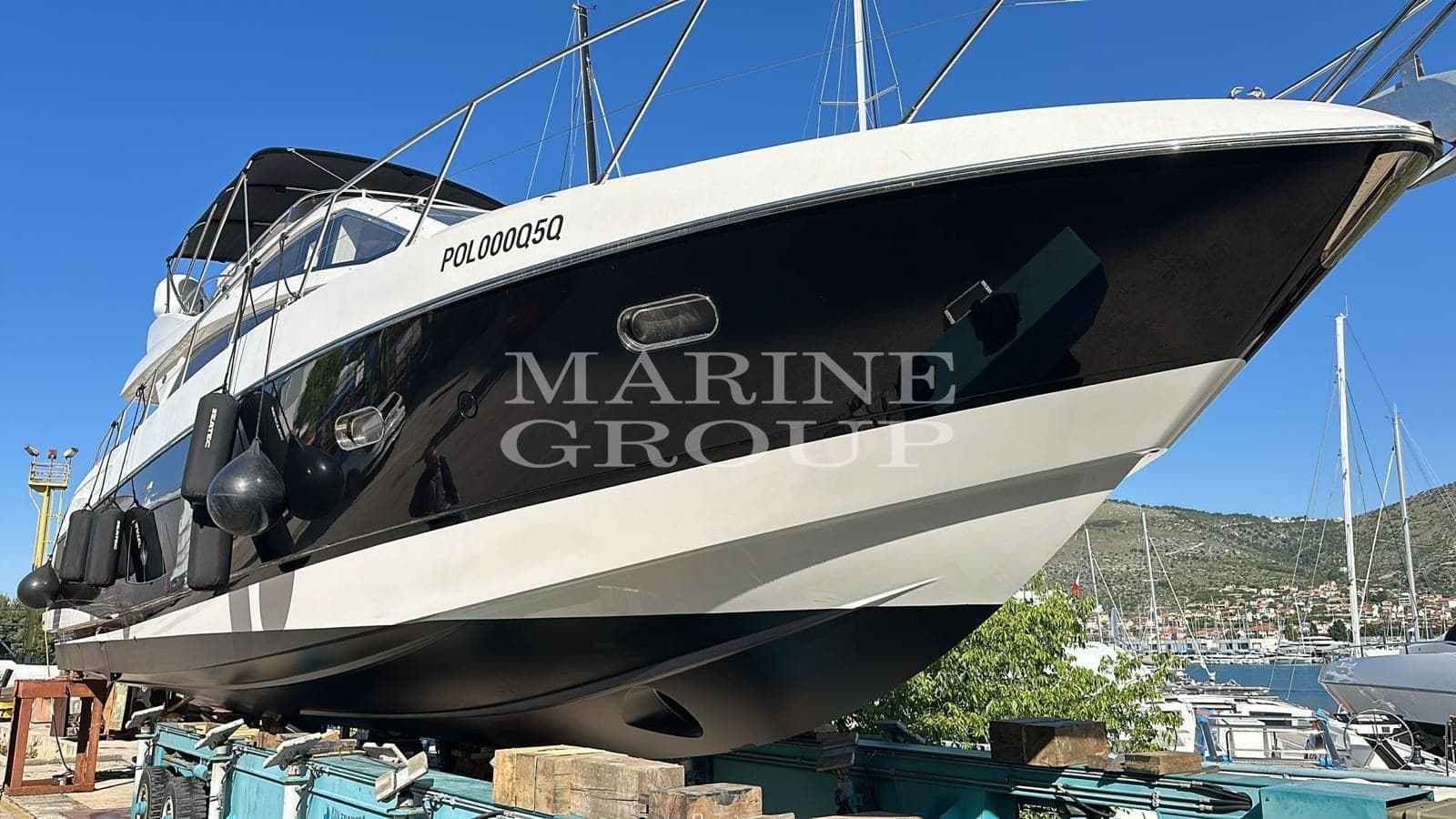 Sunseeker Manhattan 63 - Deck View Sunseeker Manhattan 63 - Deck View