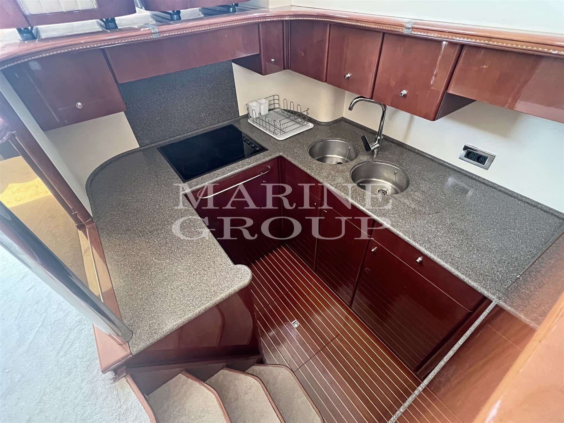 Princess Yachts 56 Fly usato - foto hero 6
