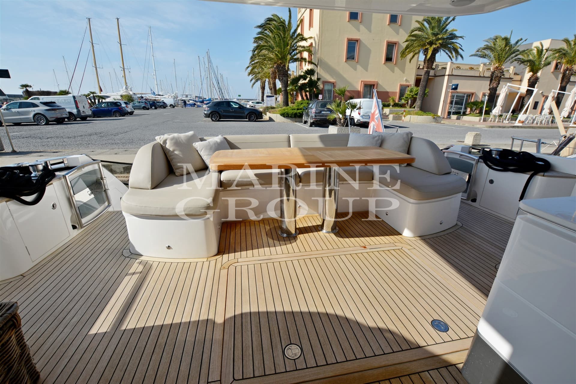 Princess Yachts F70 - Deck View Princess Yachts F70 - Deck View