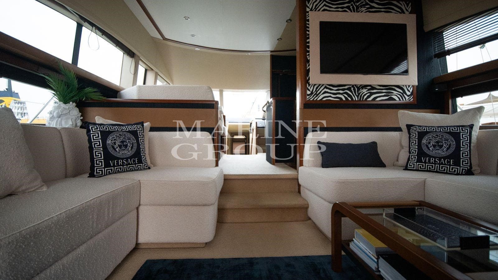 Princess Yachts 62 Fly - Deck View Princess Yachts 62 Fly - Deck View