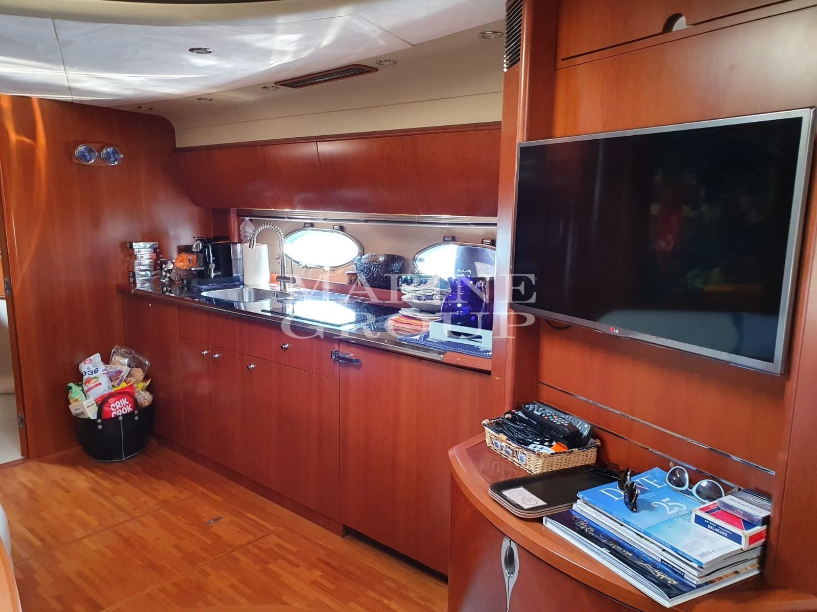 Princess Yachts V58 usato - foto hero 9