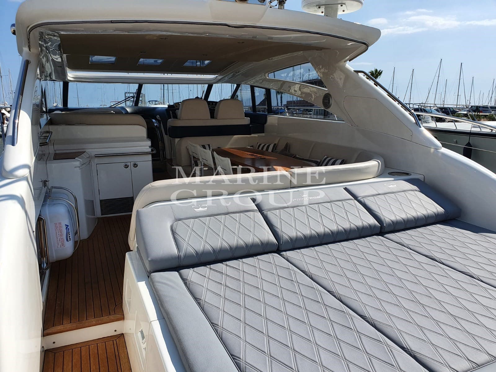 Princess Yachts V58 usato - foto hero 5