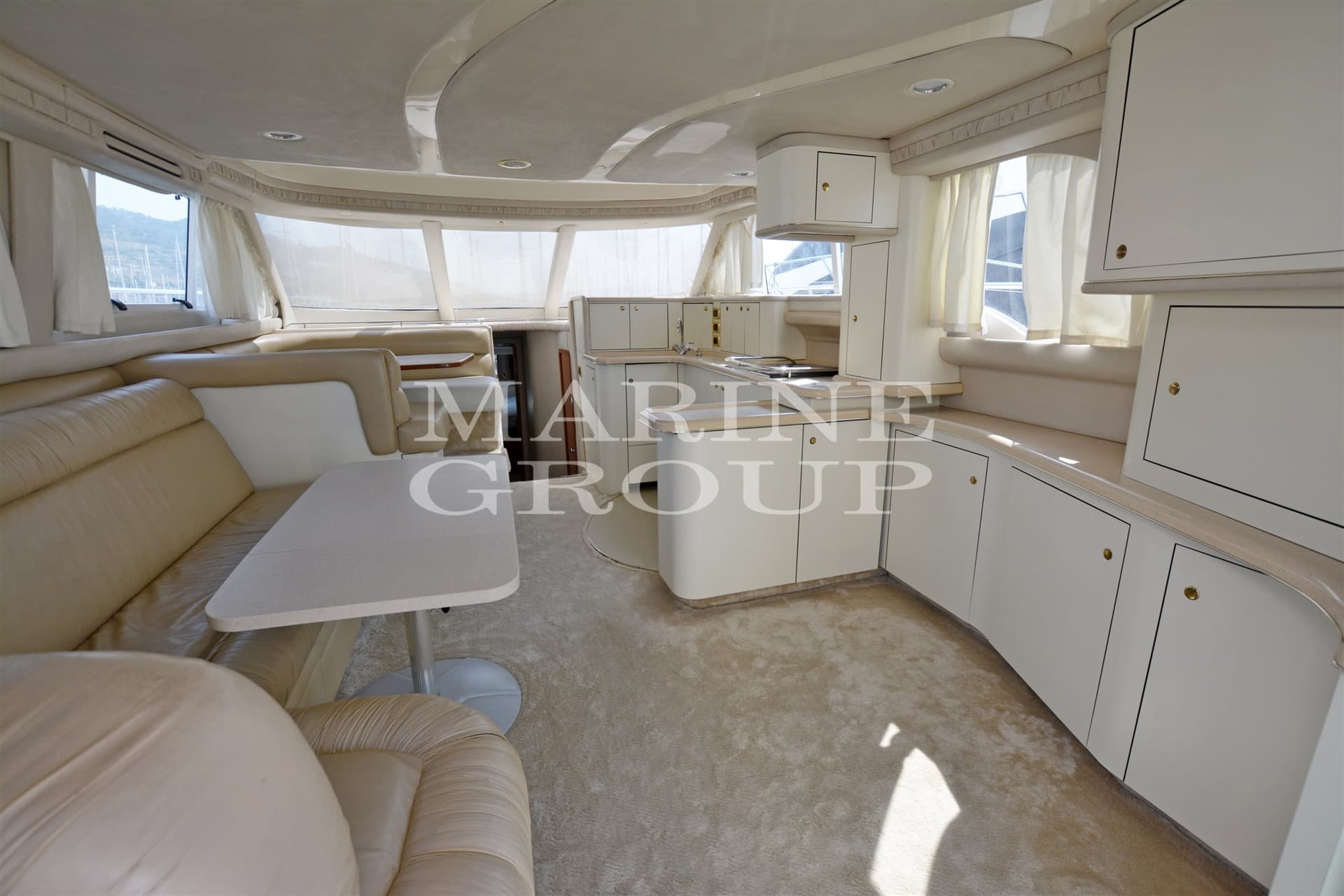 Sea Ray 480 Sedan Bridge - Interior View Sea Ray 480 Sedan Bridge - Interior View