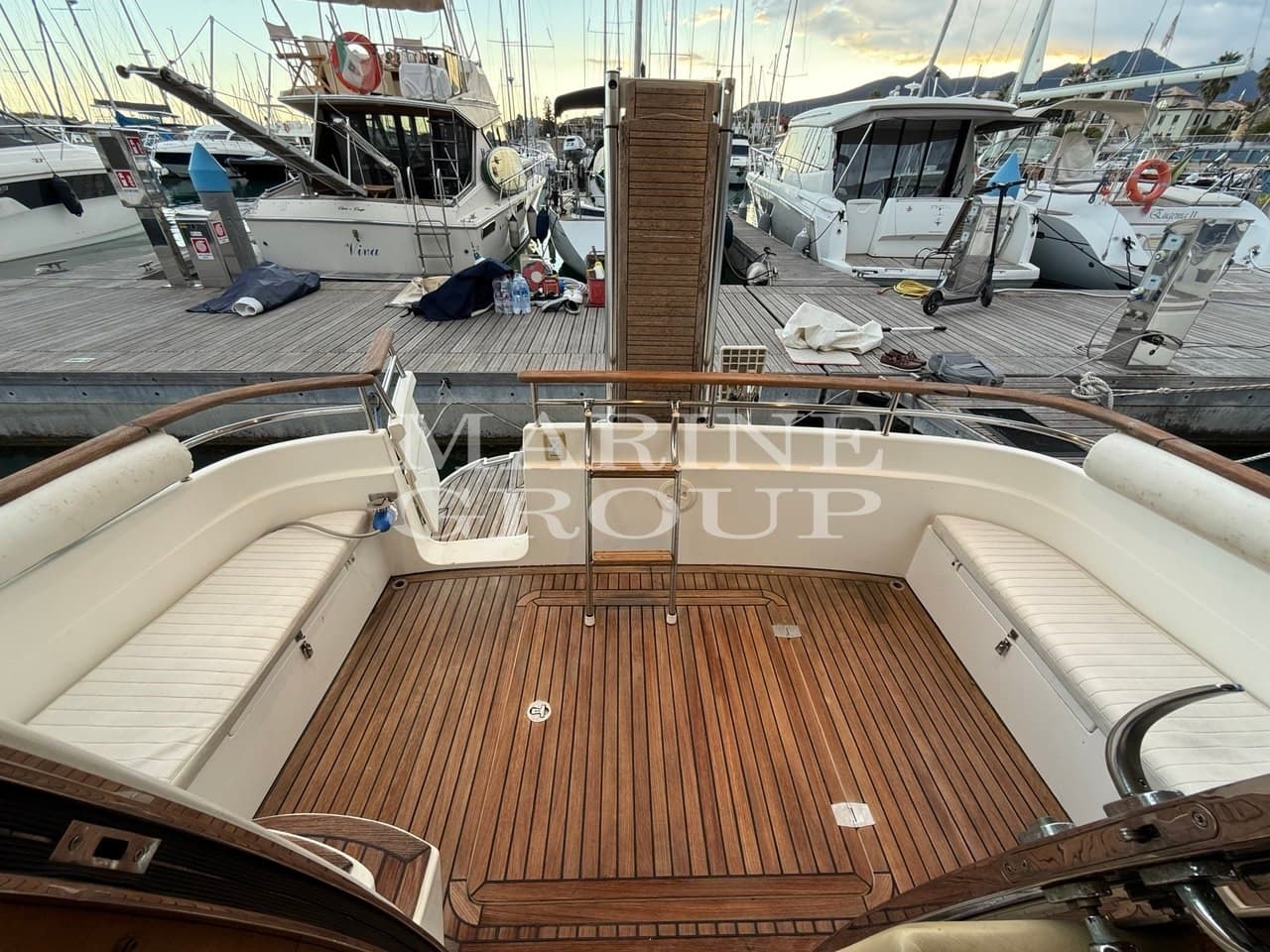 Galeon 330 Fly gebraucht - Detail 3