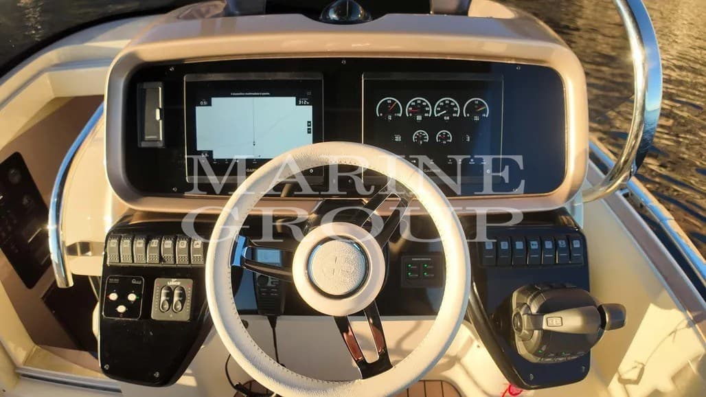 Invictus GT320 usato - foto hero 8