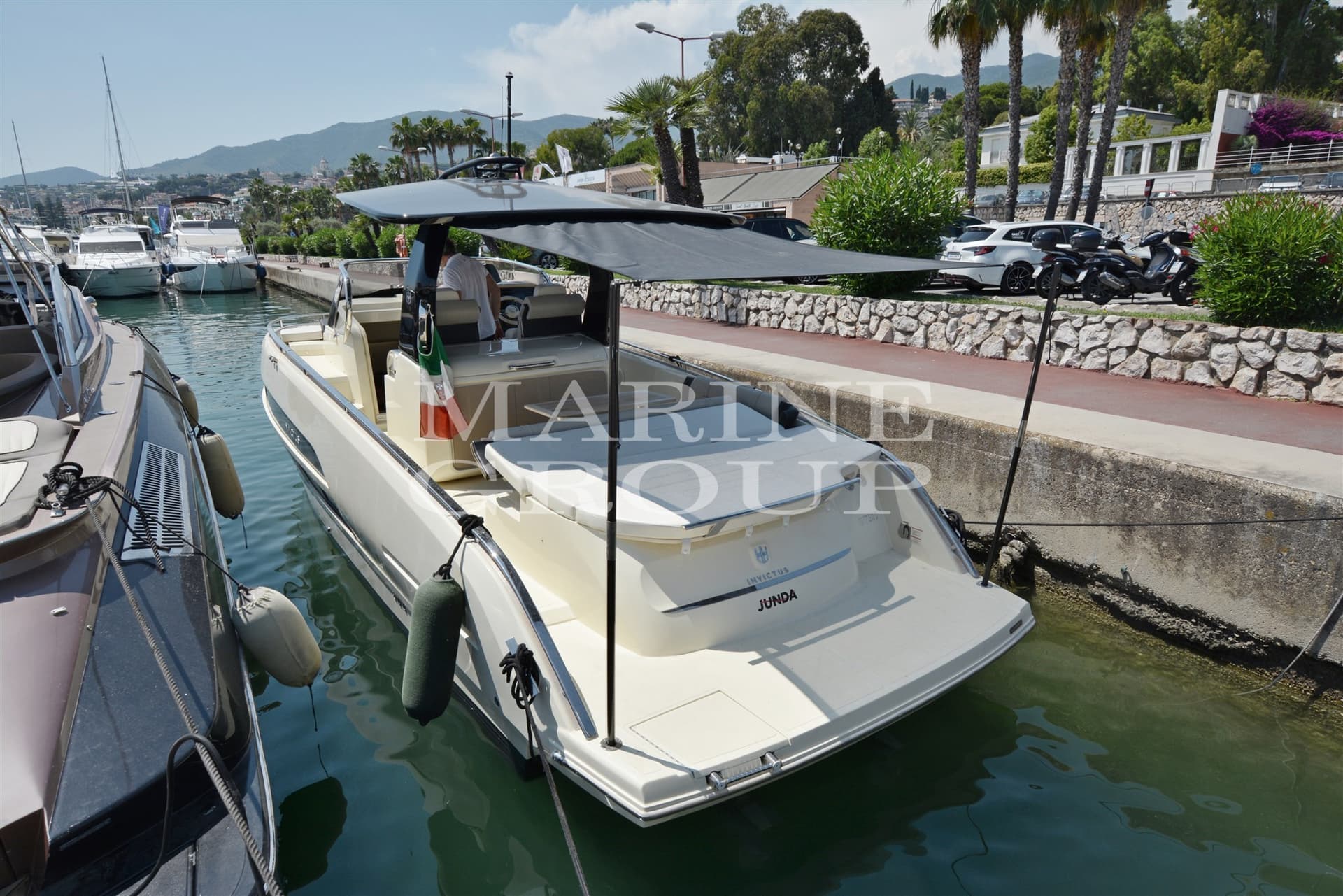 Invictus Gt320 d'occasion - détail 2