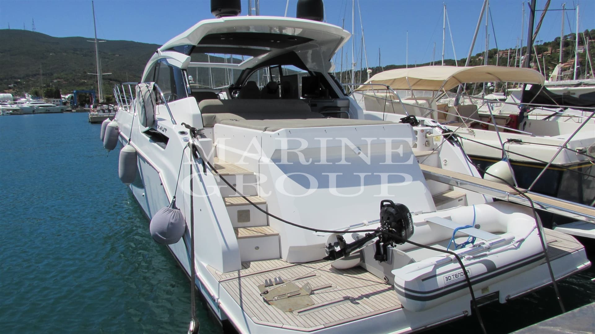 Azimut Atlantis 51 - Deck View Azimut Atlantis 51 - Deck View