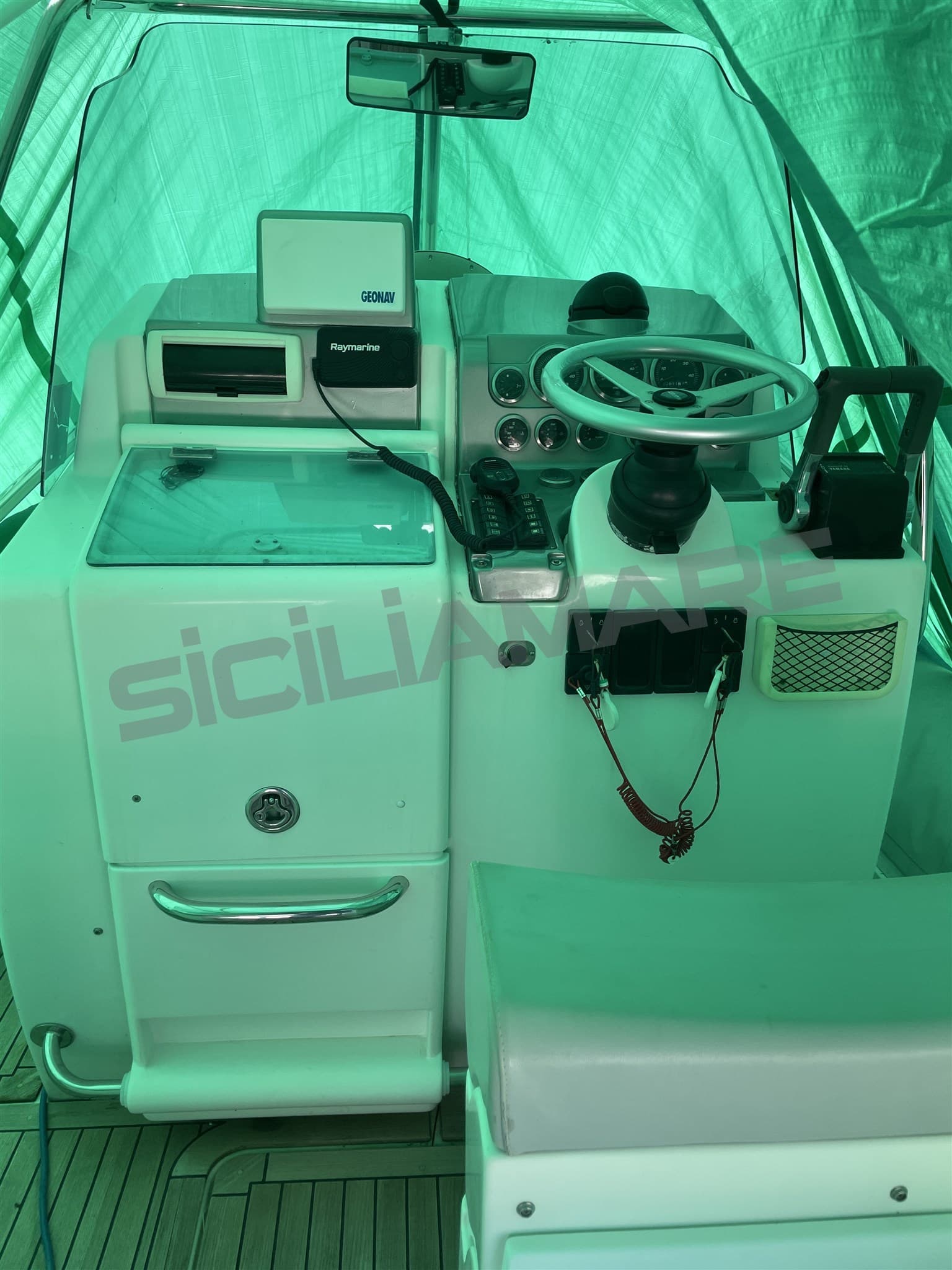 Pirelli Pzero P1000 Cabin used - detail 2