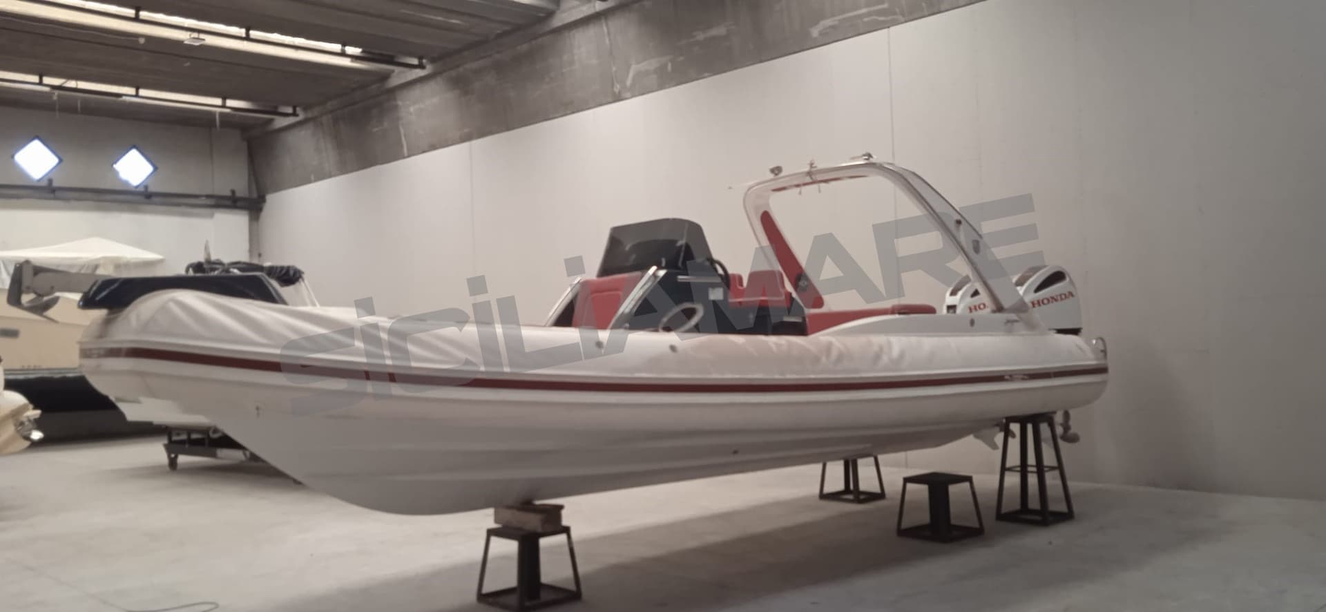 Almarine Almar 911 S - Detail View 1 Almarine Almar 911 S - Detail View 1