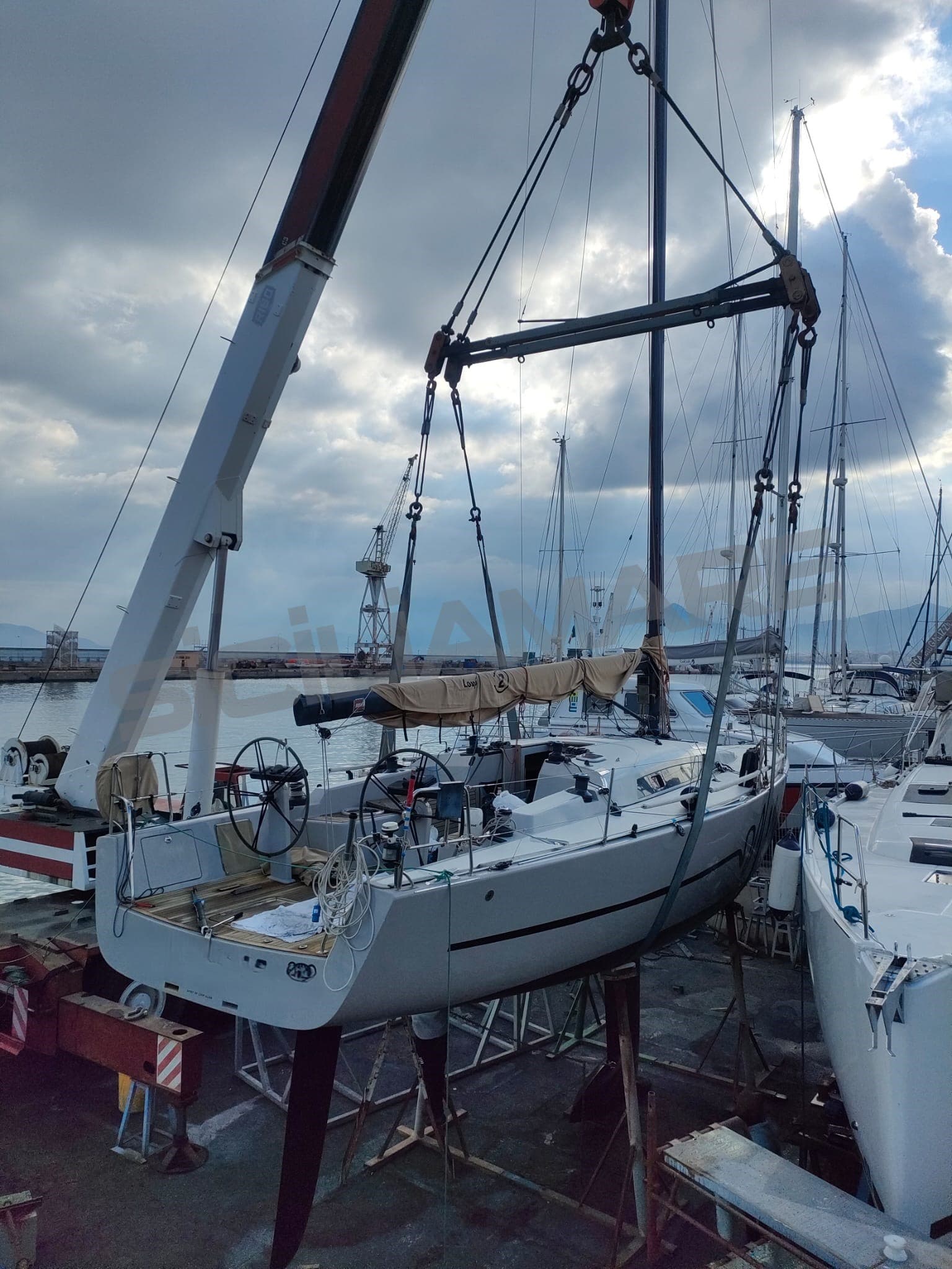 Sly Yachts Sly 42 - Detail View 1 Sly Yachts Sly 42 - Detail View 1